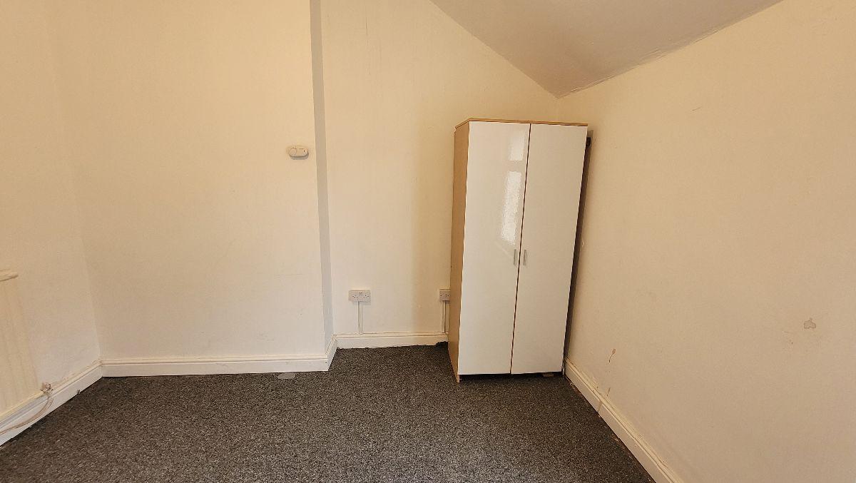 2 bedroom Terraced House for rent in Tredegar