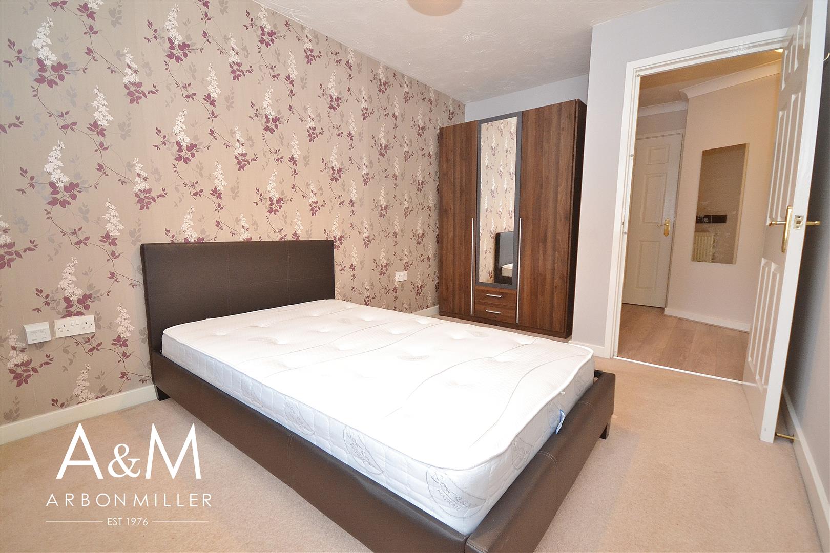 2 bedroom Flat for rent in Newbury Park