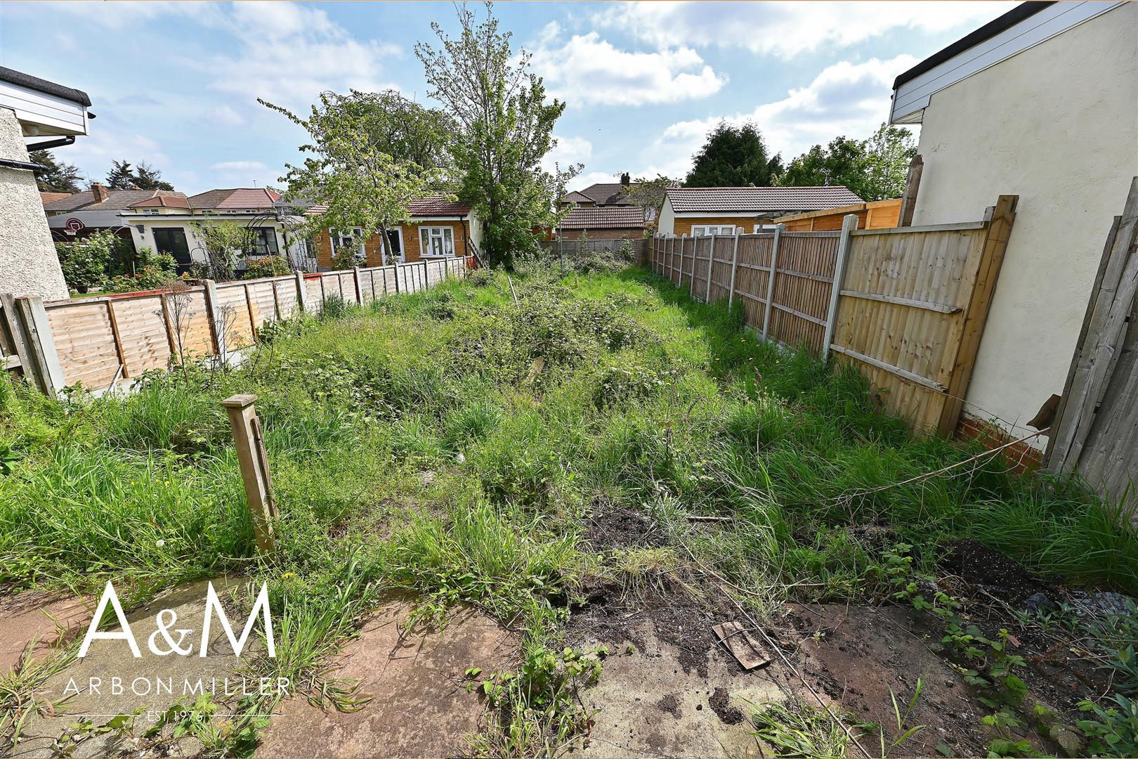 3 bedroom SemiDetached House for sale in Barkingside