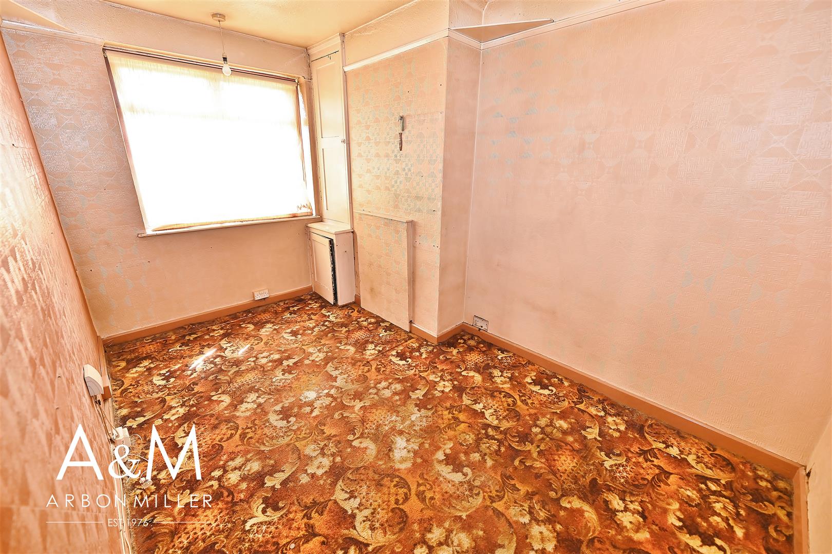 3 bedroom SemiDetached House for sale in Barkingside