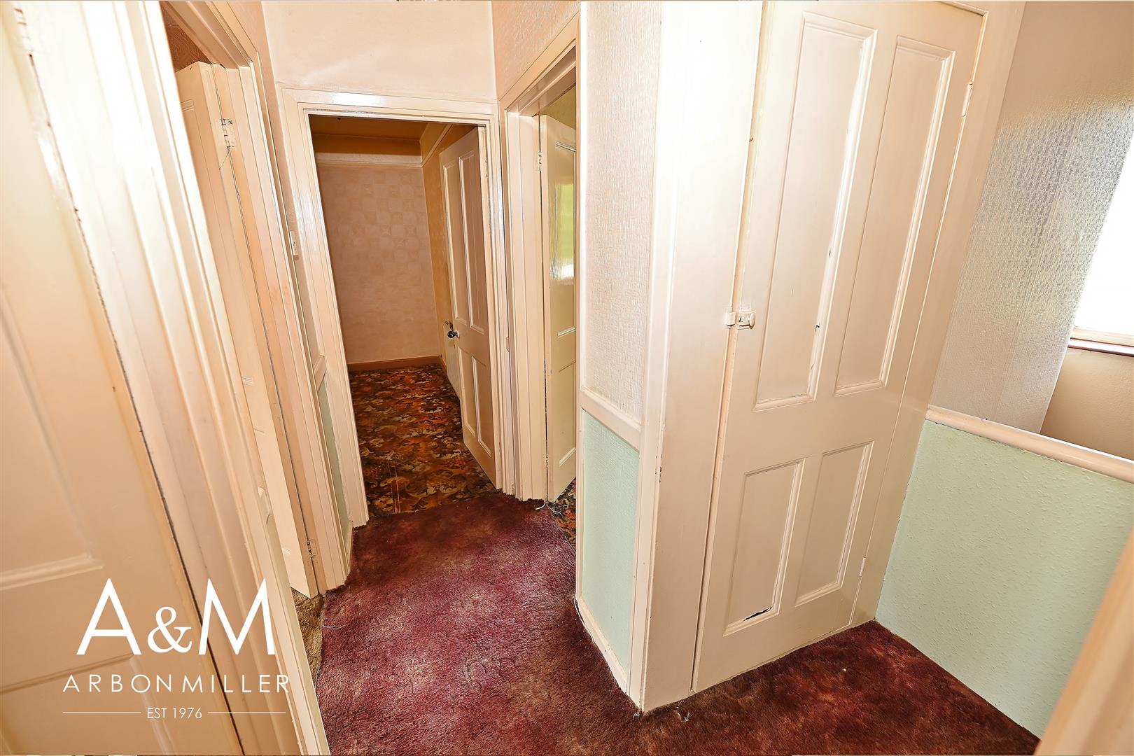 3 bedroom SemiDetached House for sale in Barkingside