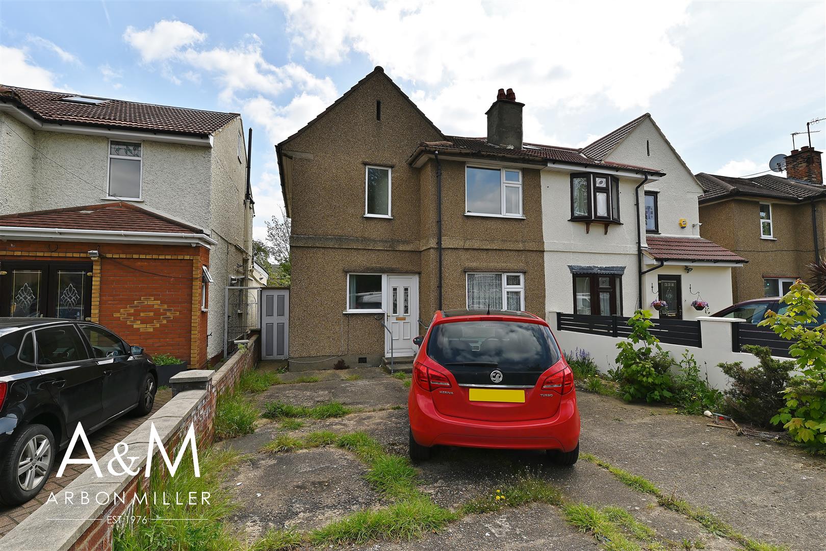 3 bedroom SemiDetached House for sale in Barkingside