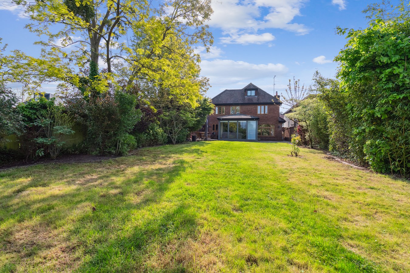 5 bedroom Detached House for sale in IVER