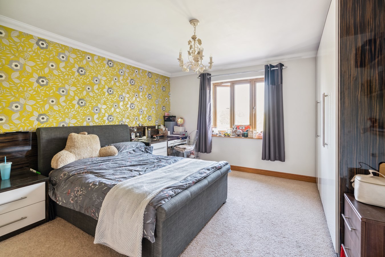 5 bedroom Detached House for sale in IVER