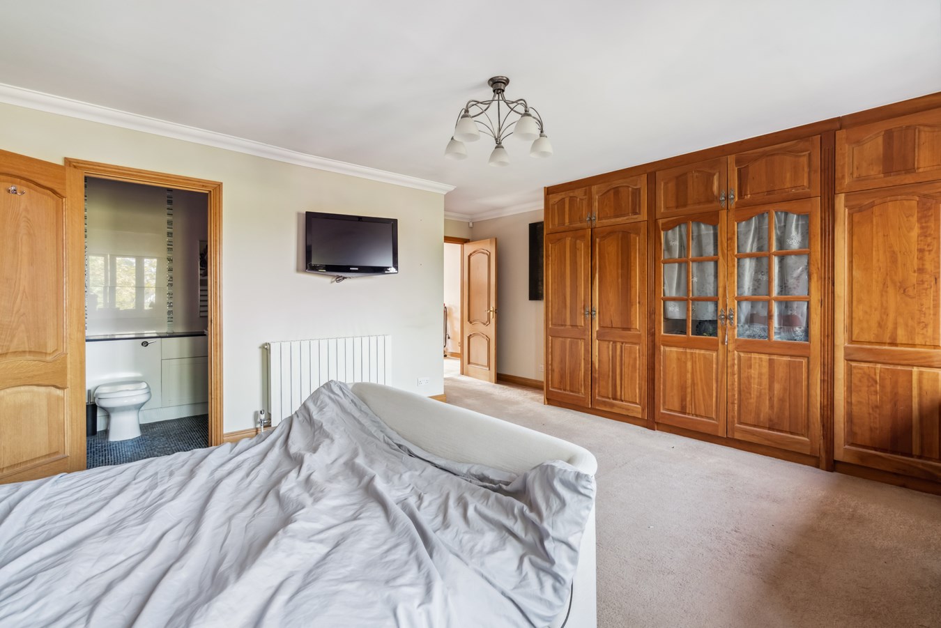 5 bedroom Detached House for sale in IVER