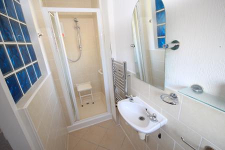 ENSUITE SHOWER ROOM