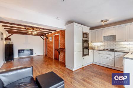 Kitchen/Dining area