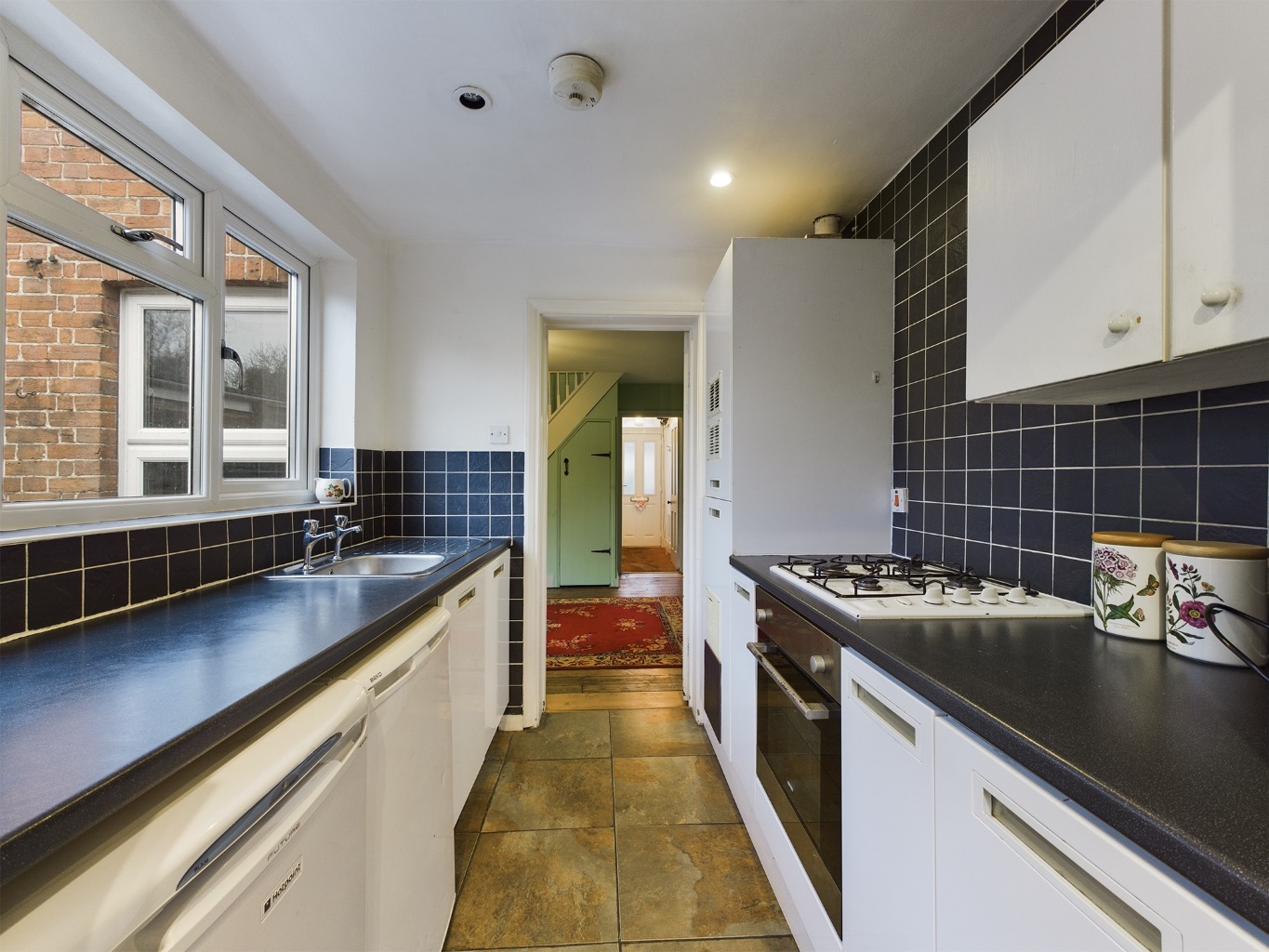 2 bedroom Terraced House for sale in Aylesbury
