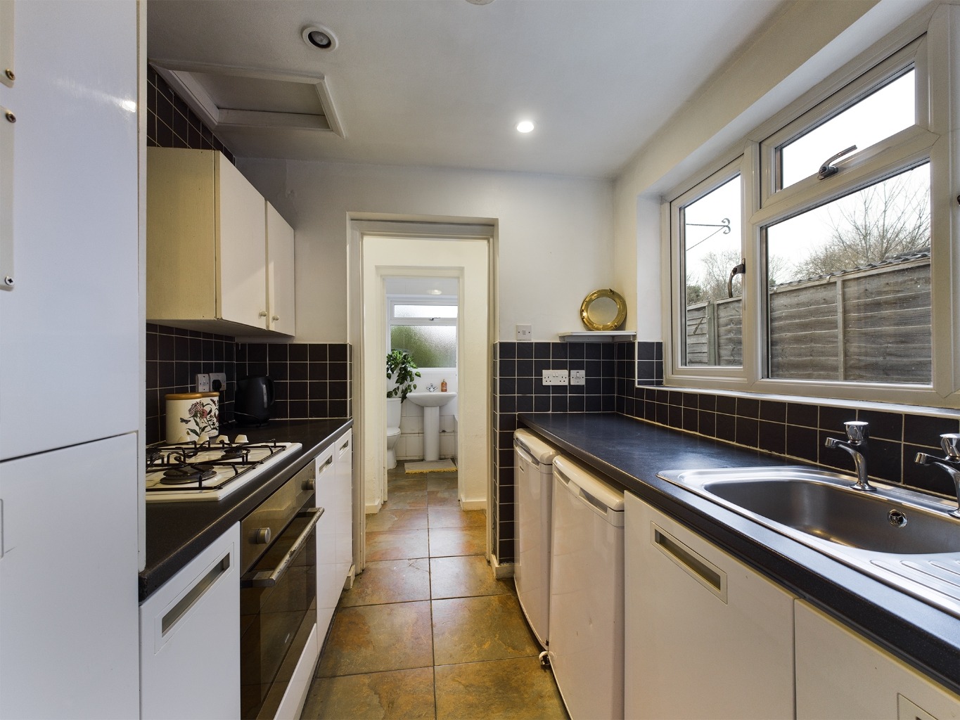 2 bedroom Terraced House for sale in Aylesbury