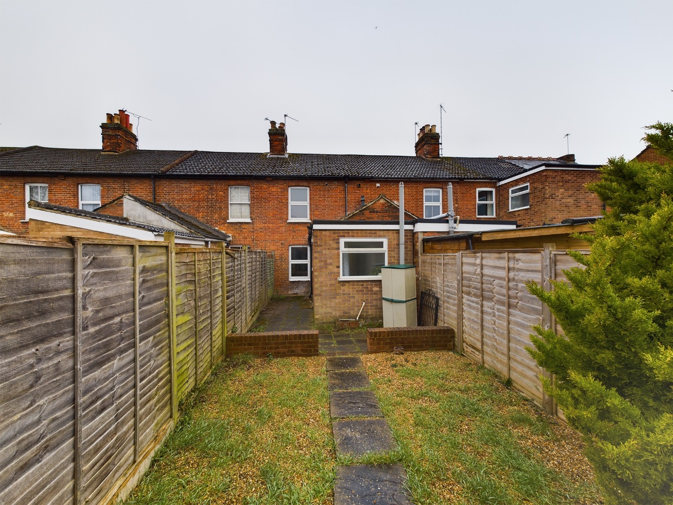 2 bedroom Terraced House for sale in Aylesbury