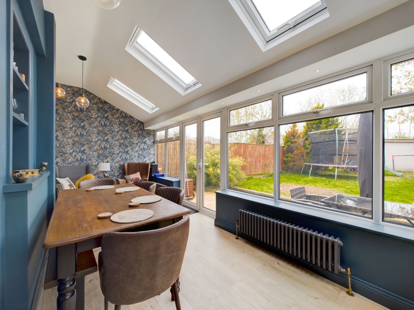 3 bedroom End of Terrace House for sale in Aylesbury