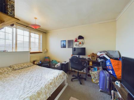 CAM04907G0-PR0022-STILL002.jpg