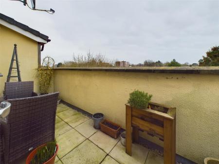 CAM04907G0-PR0066-STILL012.jpg