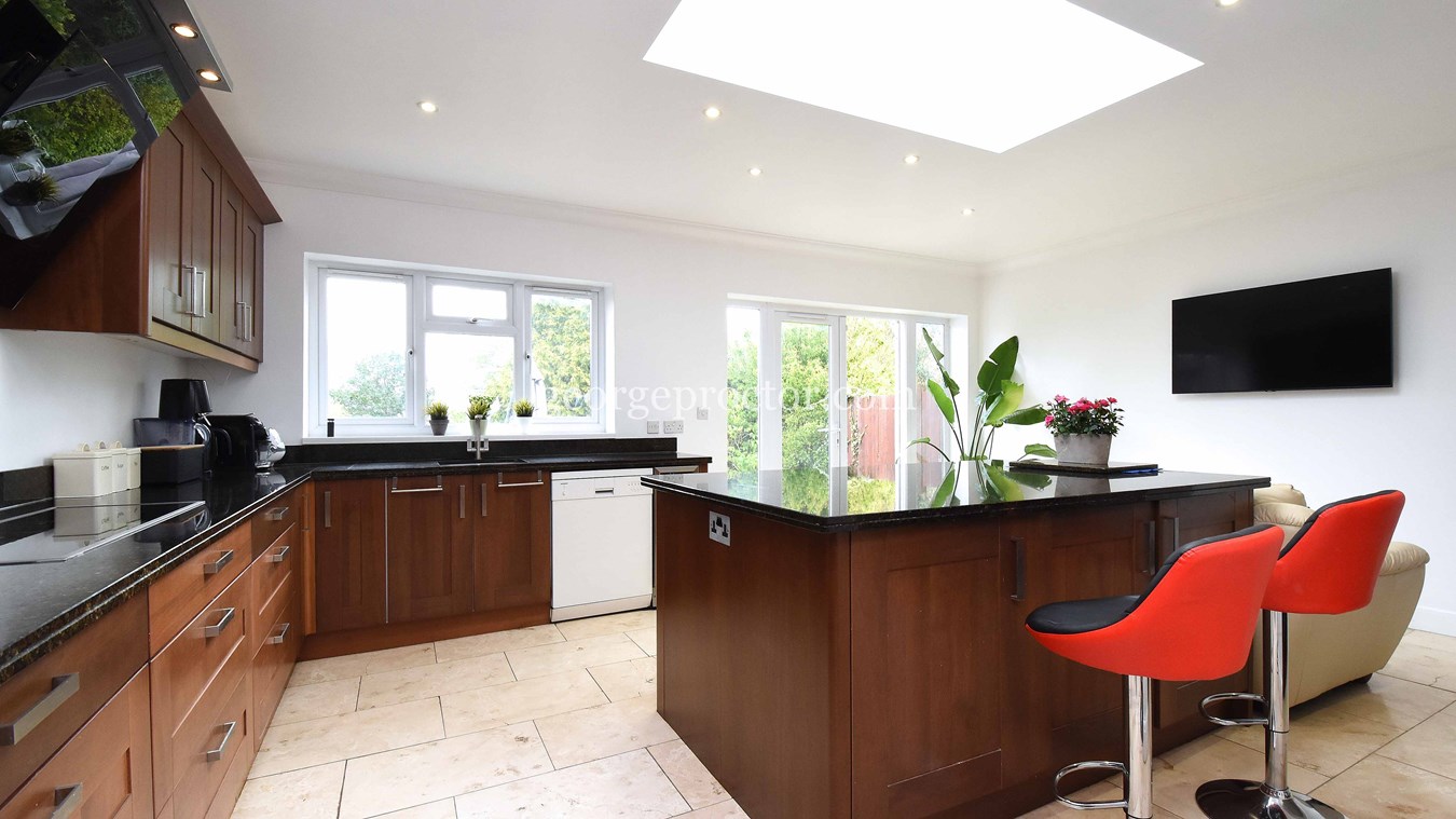 4 bedroom SemiDetached House for sale in Orpington