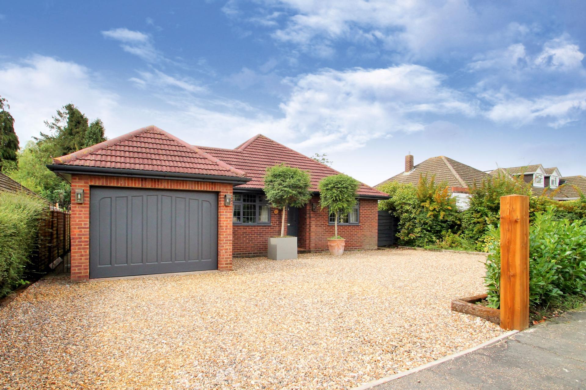 3 bedroom Bungalow for sale in Dunstable