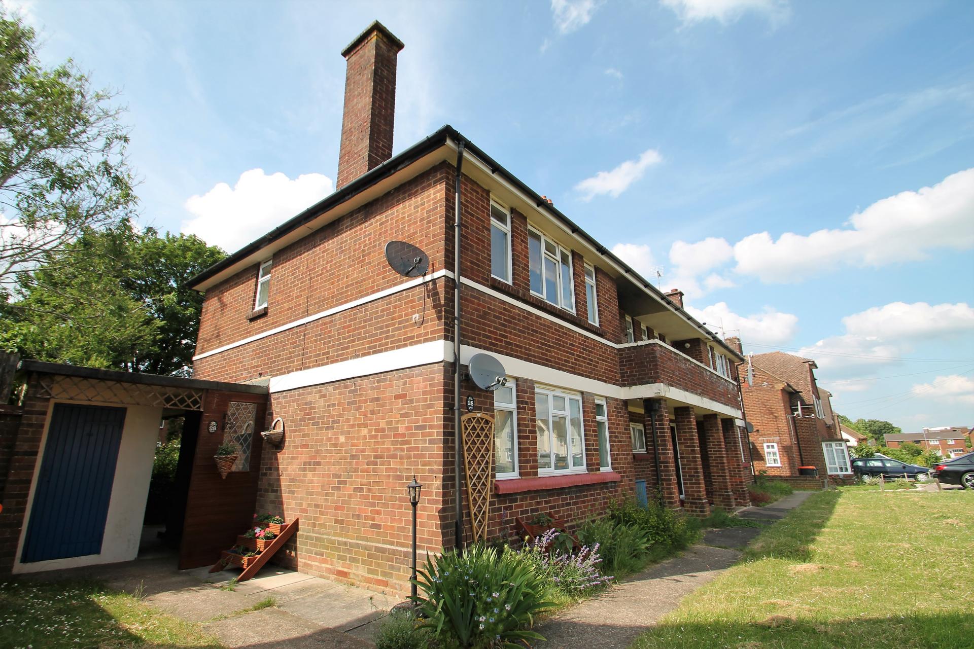 1 bedroom Ground Flat for sale in Dunstable