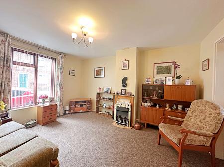 Lounge 1