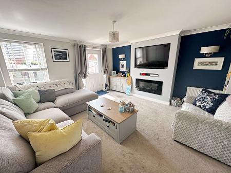Lounge 1