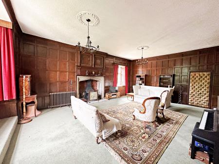 Lounge 1