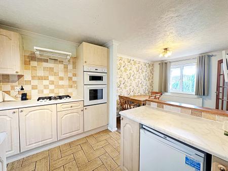 Kitchen/ Dining