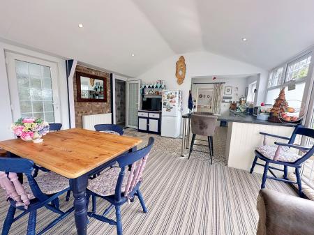 Dining, Kitchen