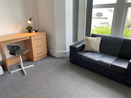 4 bedroom student house in Huddersfield10