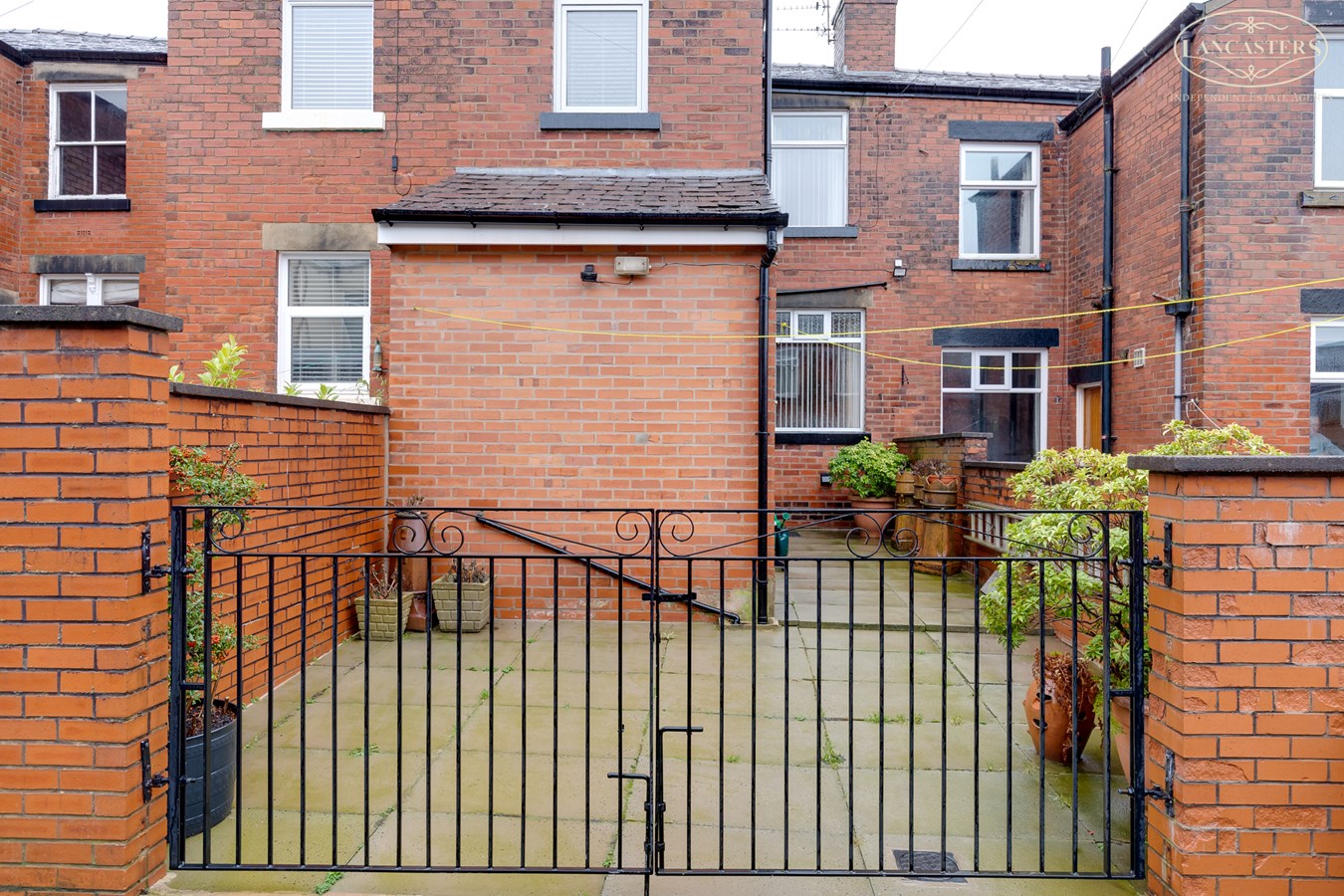 2 bedroom Terraced House for sale in Bolton