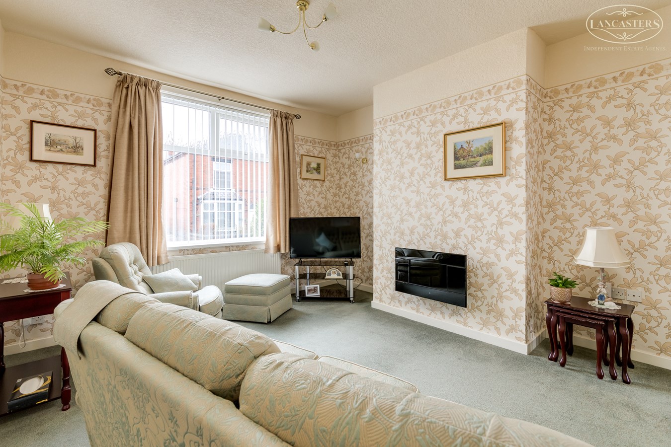 2 bedroom Terraced House for sale in Bolton