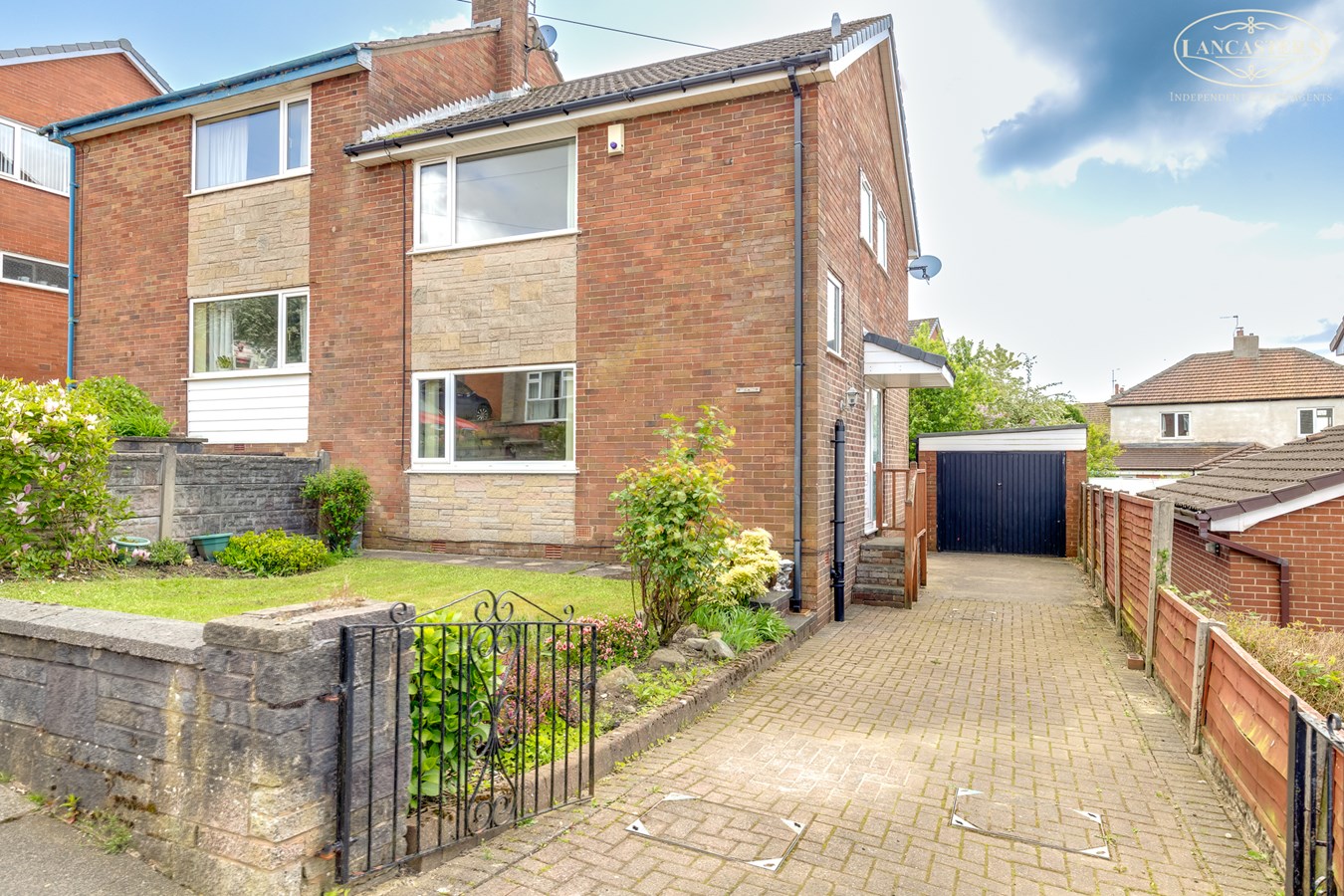 3 bedroom SemiDetached House for sale in Horwich