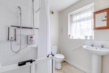 Ground Floor Shower