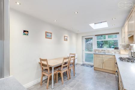 Kitchen/Breakfast Ro