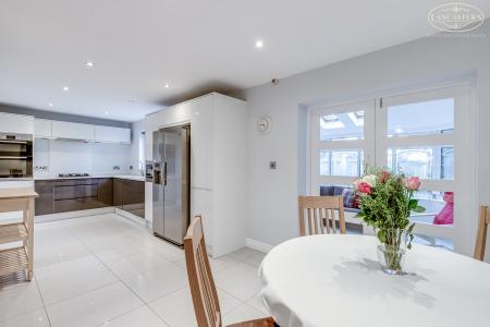 Open Plan Kitchen Di