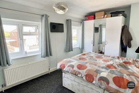 bed 1