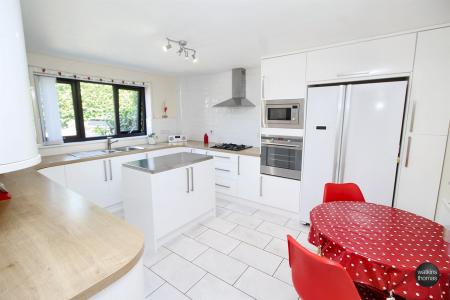 kitchen breakfast room