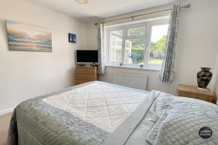 bed 1
