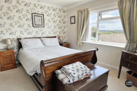 bed 1
