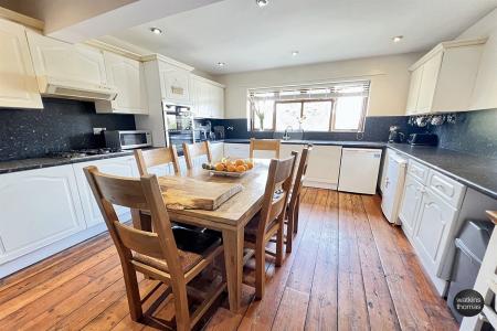 kitchen breakfast room