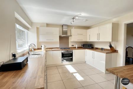 Kitchen 2