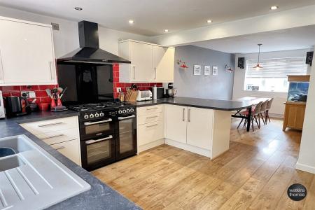 Kitchen Area 2