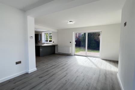 sitting to dining area