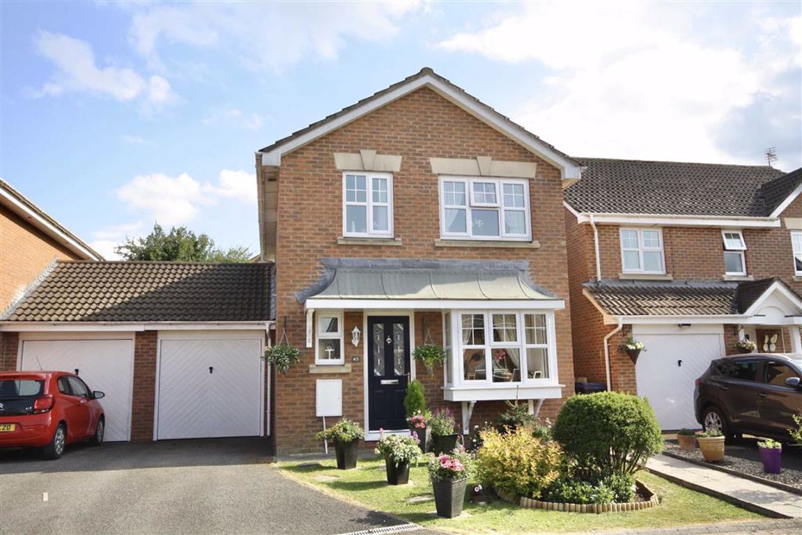 3 bedroom Detached House for sale in Chippenham