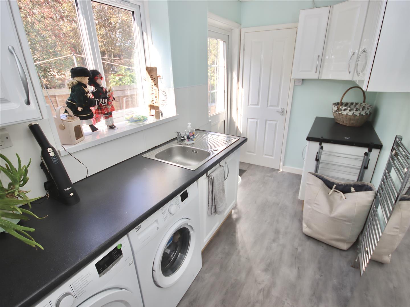 3 bedroom SemiDetached House for sale in Chippenham