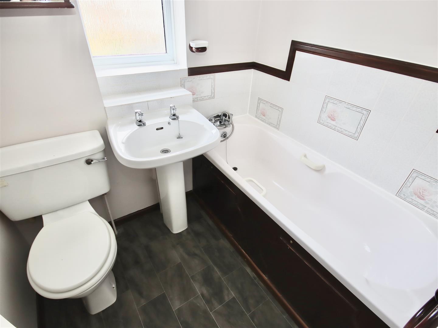 3 bedroom End of Terrace House for sale in Chippenham