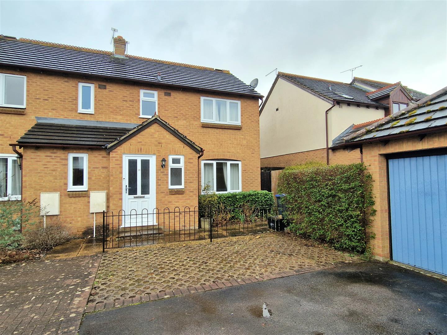 3 bedroom End of Terrace House for sale in Chippenham
