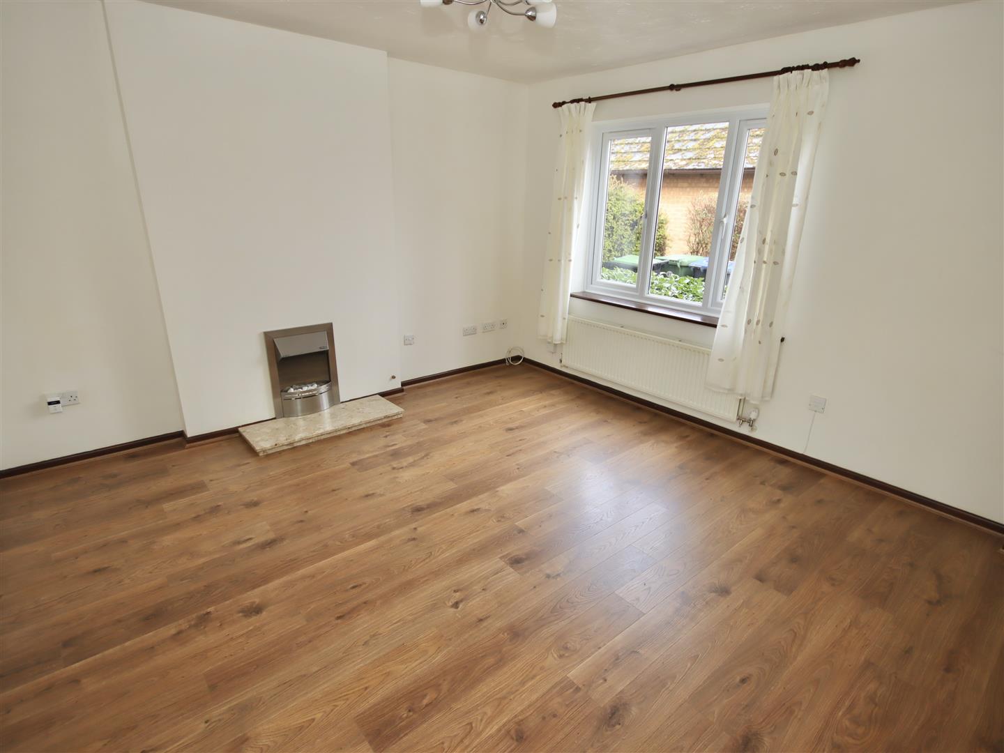 3 bedroom End of Terrace House for sale in Chippenham