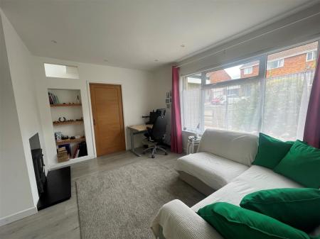NEW SITTING ROOM 2.jpg