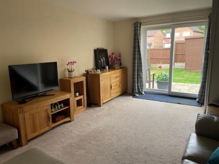 Sitting room 1.jpg