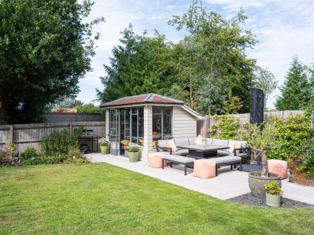 32 Studley Gardens-17.jpg