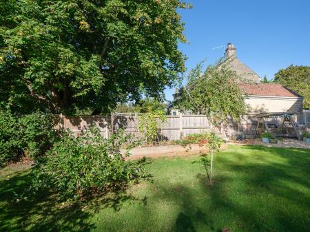 13 Hungerford Road-5.jpg