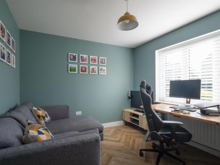 31 Studley Gardens-1.jpg